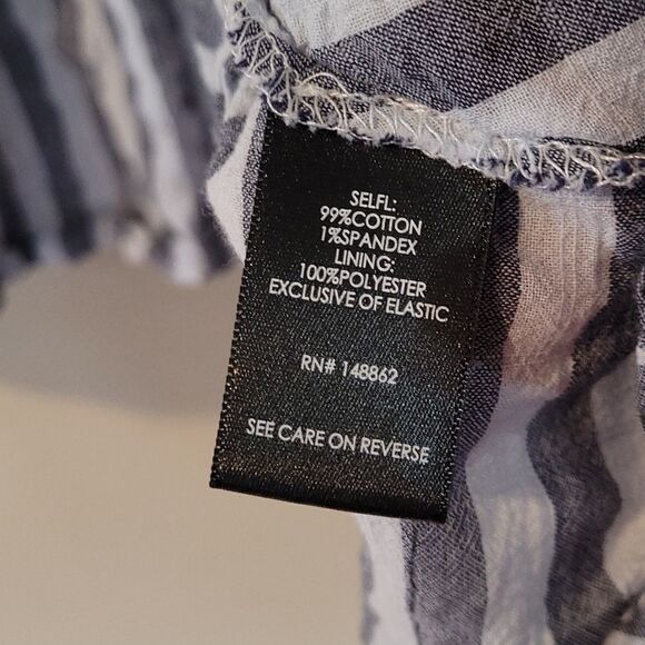 Torrid top size 1 excellent condition - Picture 4 of 5